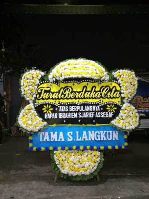 Papan Bunga Duka di Bondifuar
